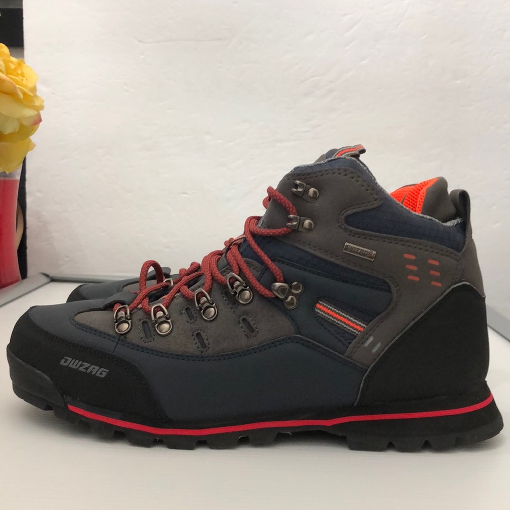 LIGHTWEIGHT HIKING WATERPROOF BOOTS MENS SIZE 46